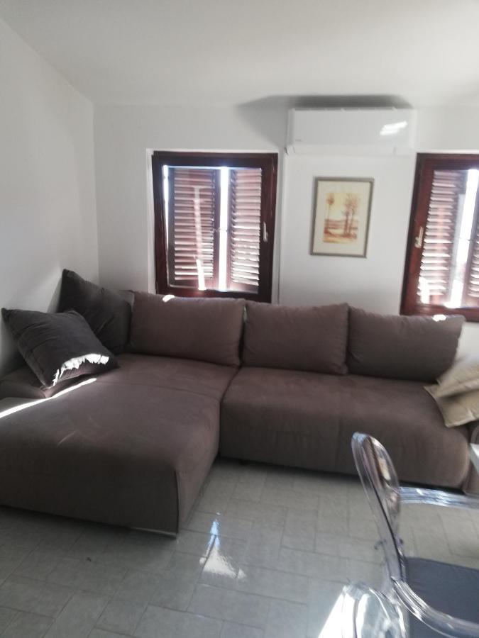 Apartmani Bono Primošten Esterno foto